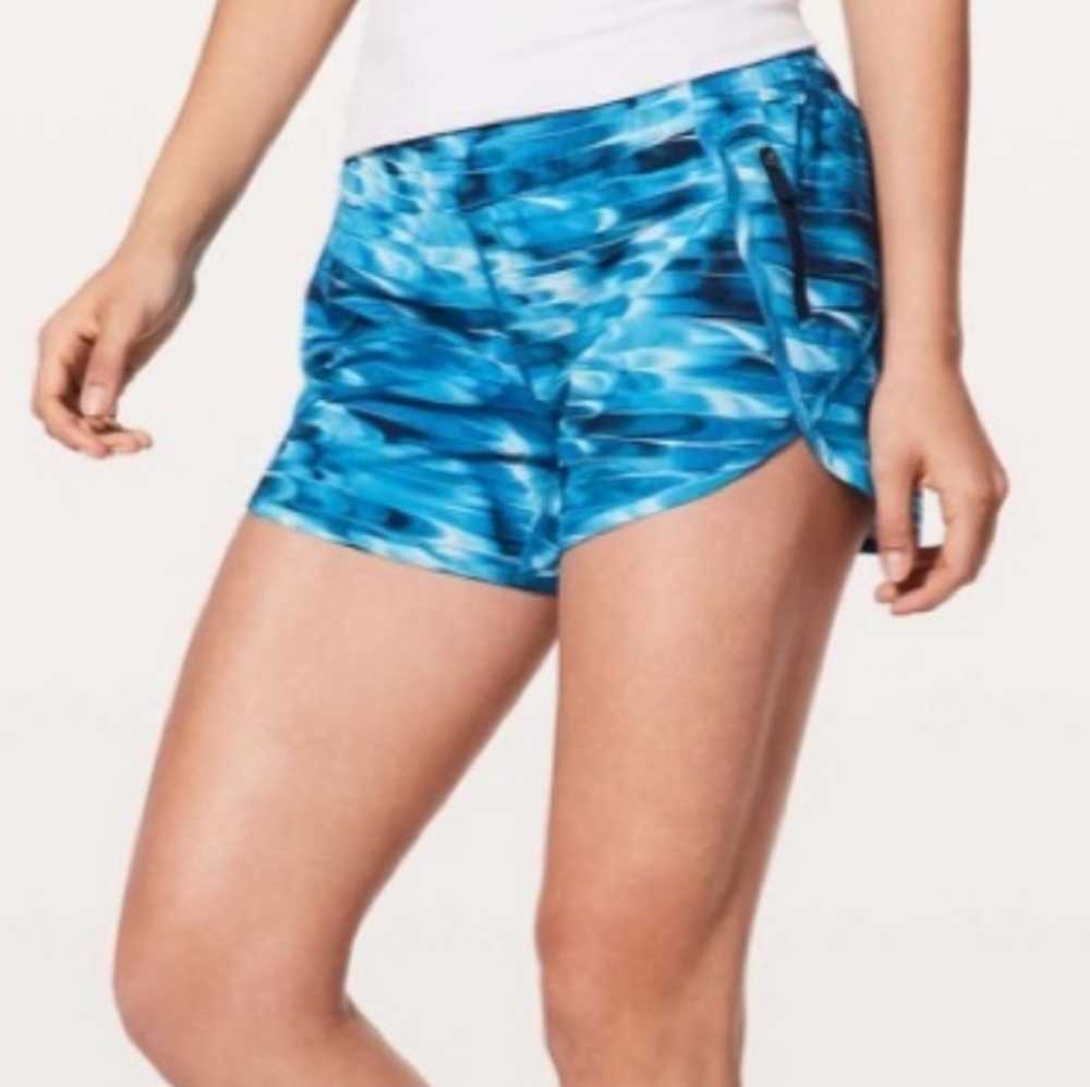 Lululemon Tracker Shorts 4", Size 4